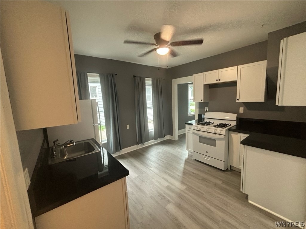 165 Roland Avenue - Photo 4