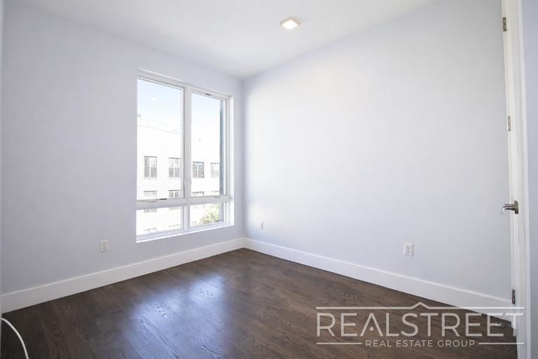 100 Himrod St - Photo 5