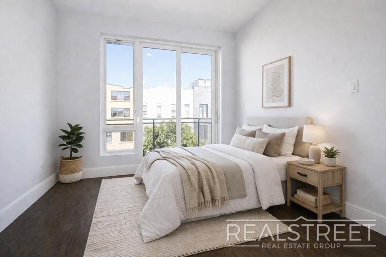 100 Himrod St - Photo 2
