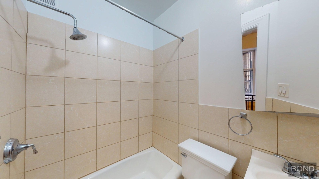 West 11th Street - Photo 6