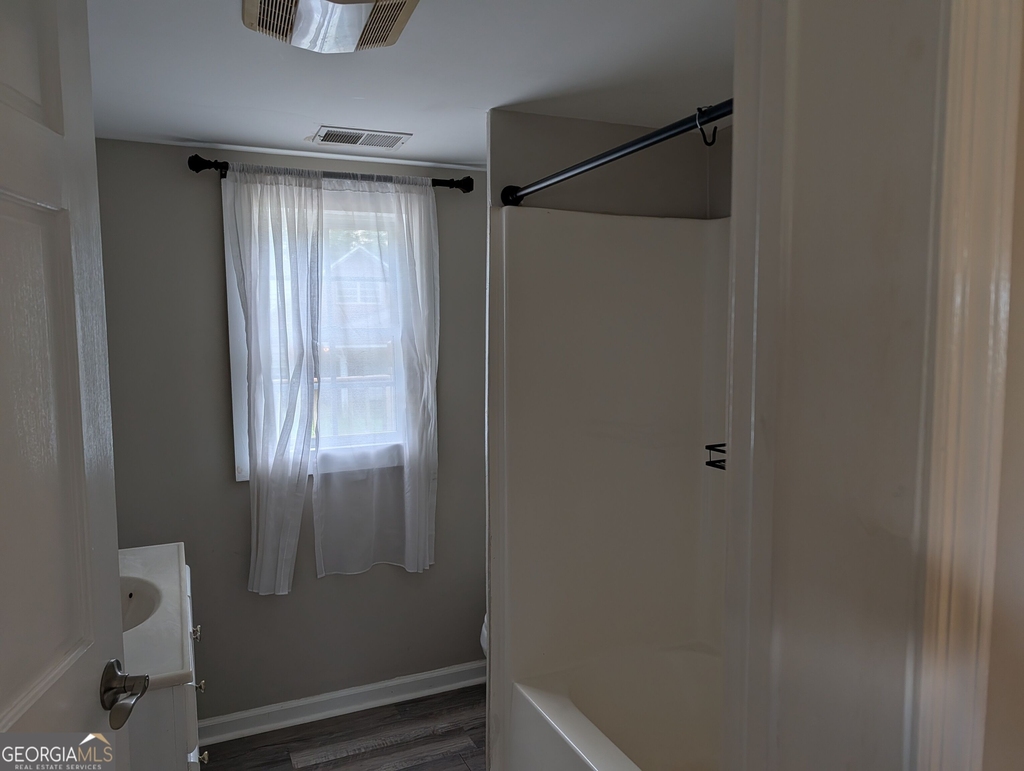 24 Alley Street - Photo 4