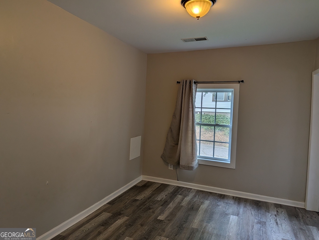 24 Alley Street - Photo 3