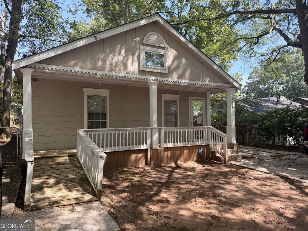 1166 Garibaldi Street Sw - Photo 1