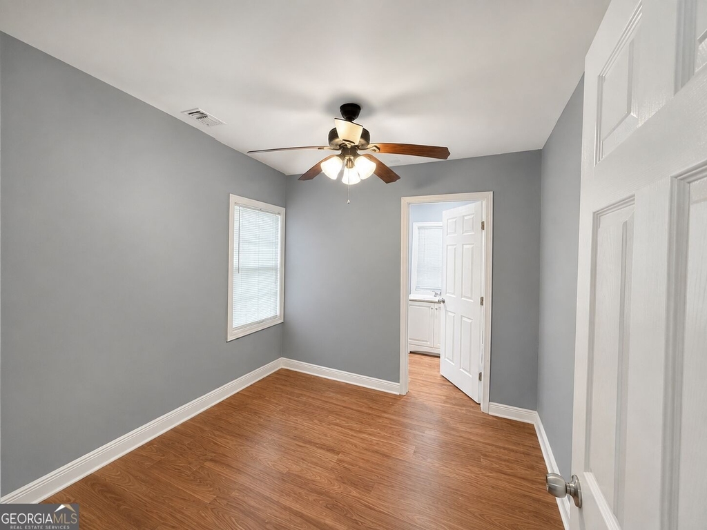 1166 Garibaldi Street Sw - Photo 10