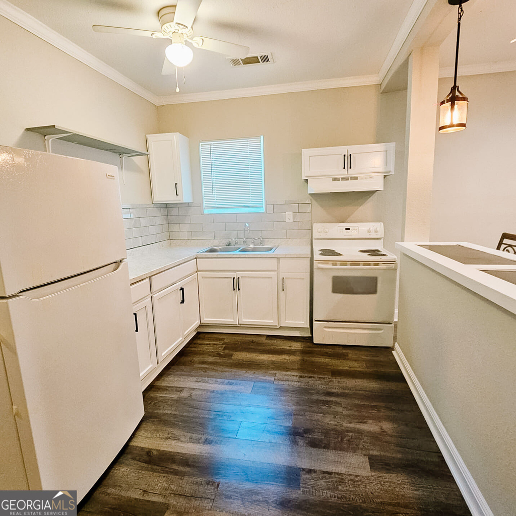 408 Boulevard Street - Photo 3