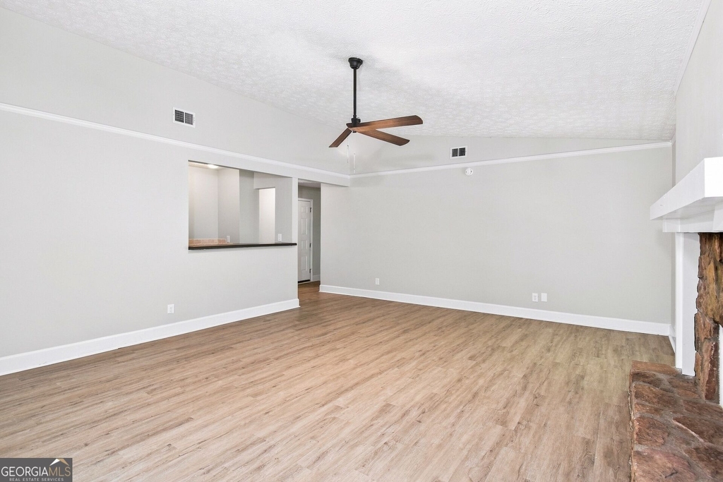 1374 Smokey Mountain Court - Photo 3