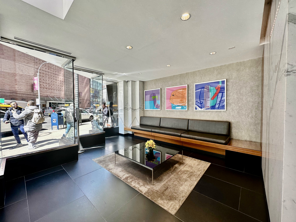 4th Avenue - Photo 8