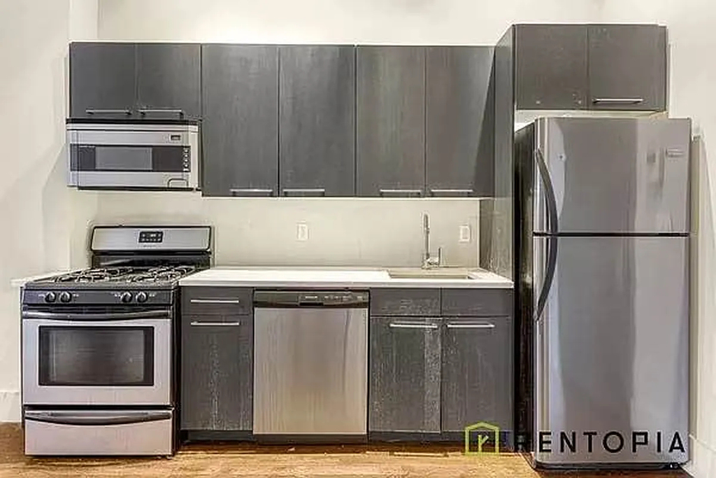 808 Driggs Avenue - Photo 2