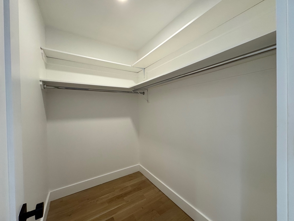 173 Tompkins Avenue - Photo 8