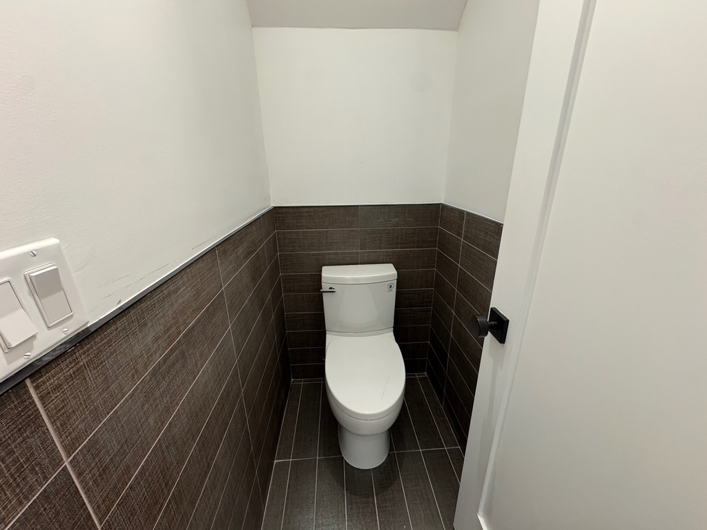 173 Tompkins Avenue - Photo 5