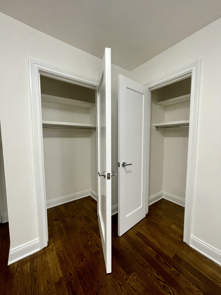 East 56th Street - Photo 5