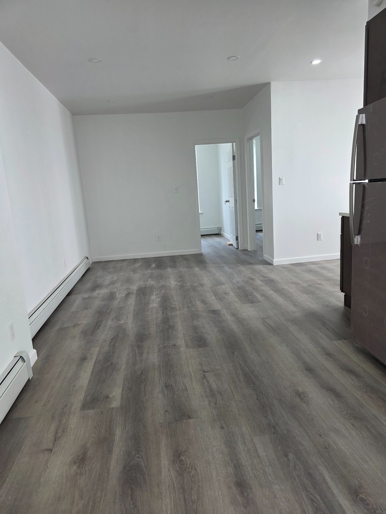 2226 63rd Street - Photo 4