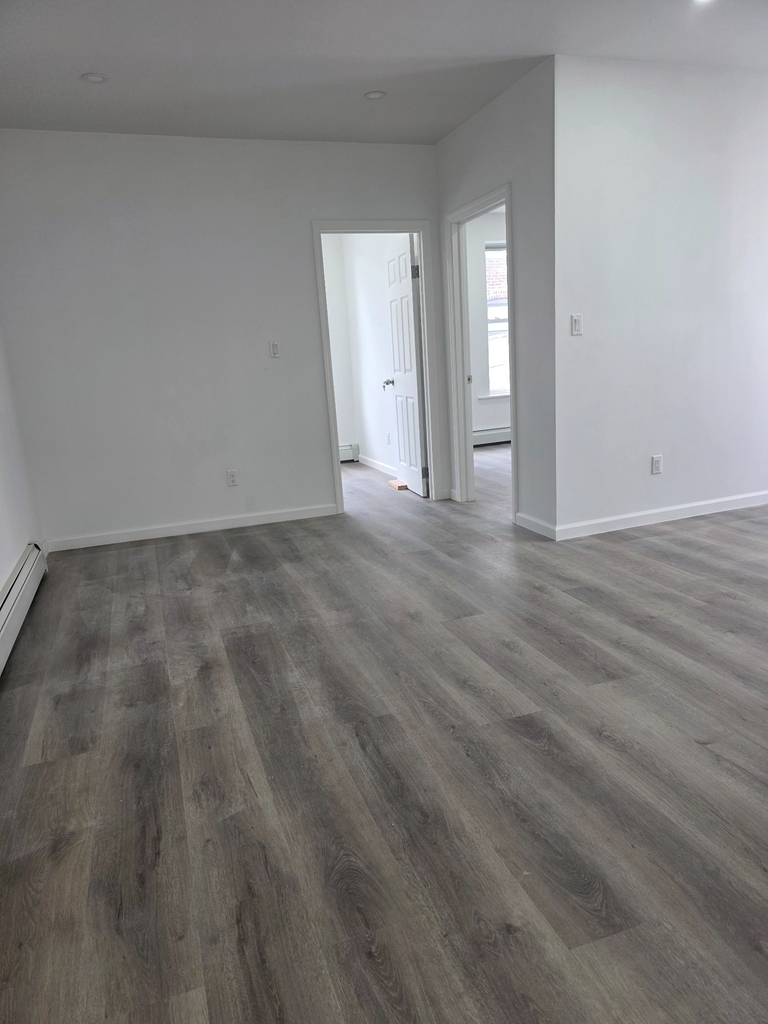 2226 63rd Street - Photo 2