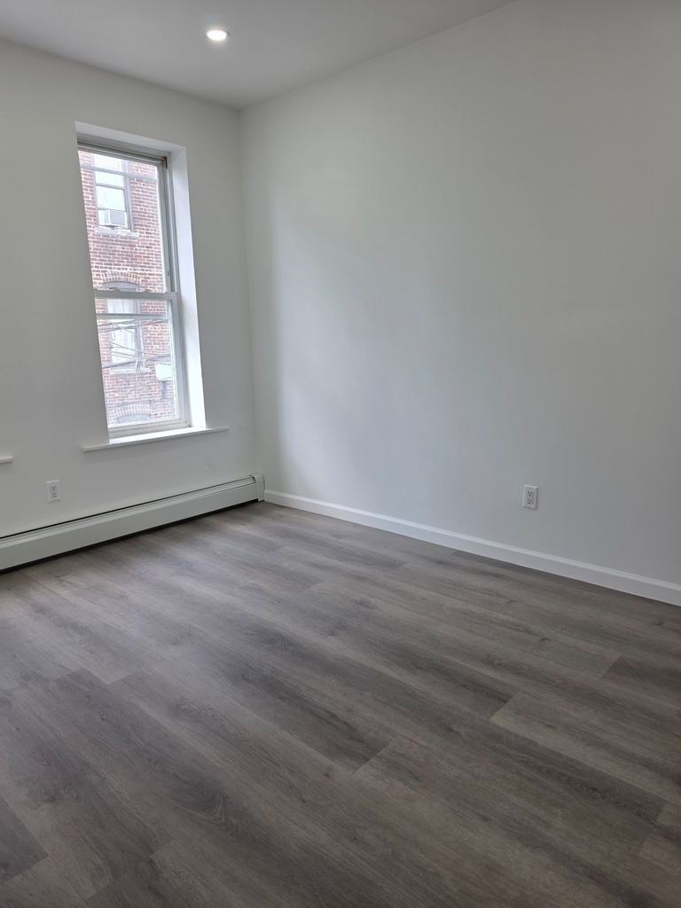 2226 63rd Street - Photo 7