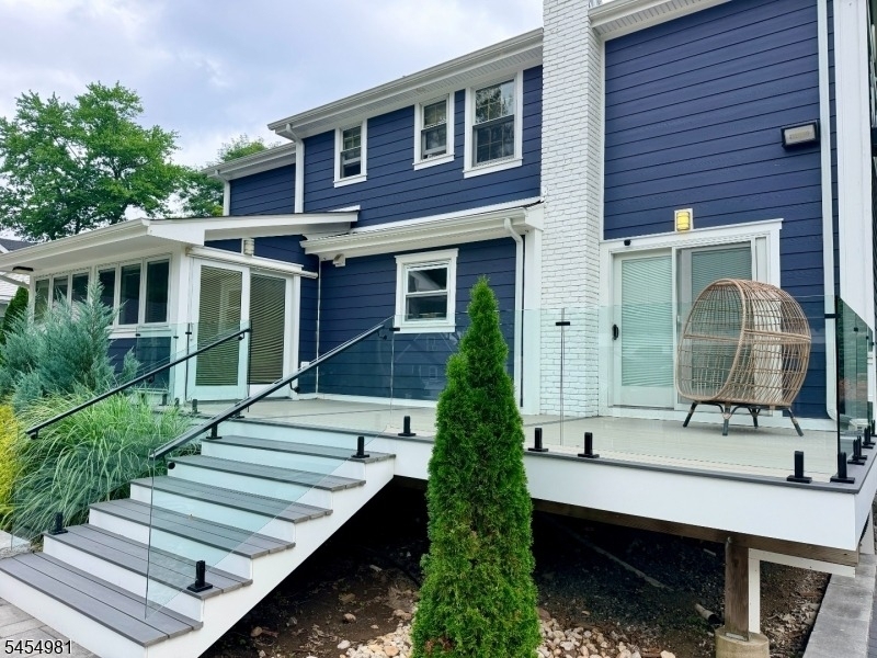 43 Edgewood Ave - Photo 2