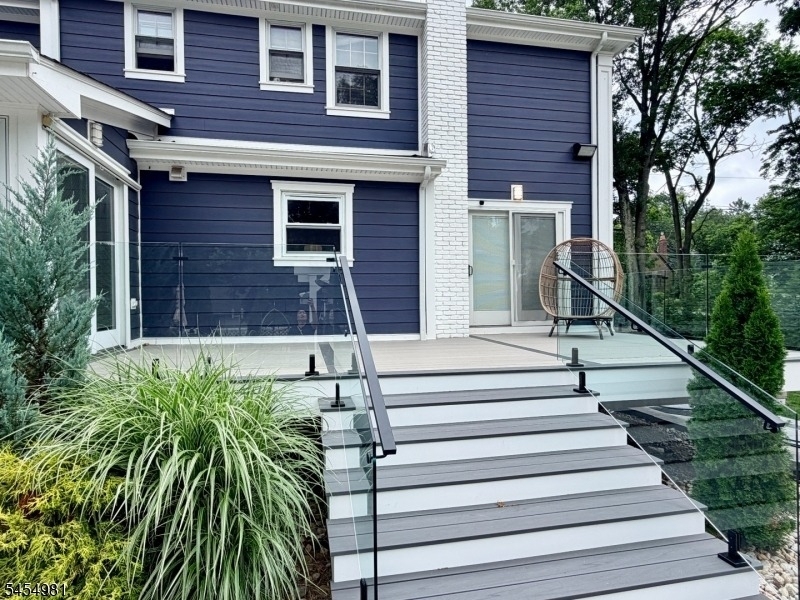 43 Edgewood Ave - Photo 1