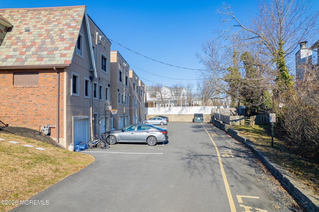1001 Norwood Avenue - Photo 2