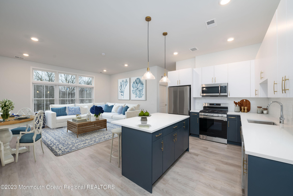 158 First Avenue - Photo 0