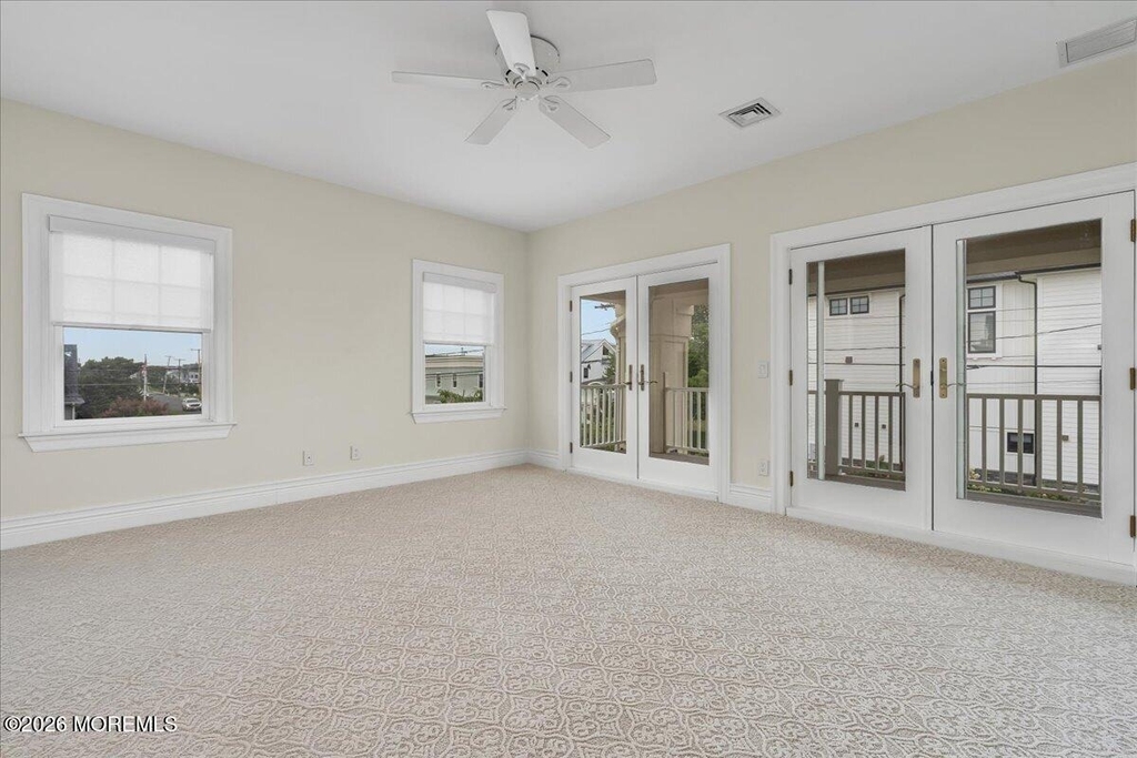 410 1st Avenue - Photo 31