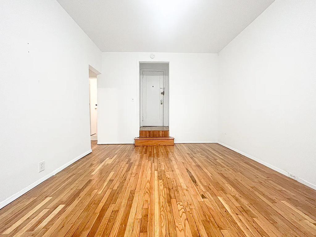 45th Street/9th Avenu - Photo 3