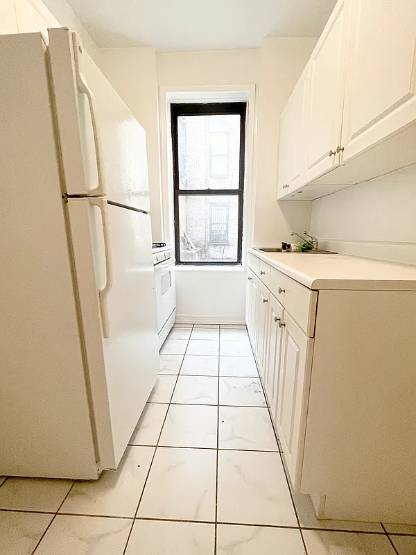 45th Street/9th Avenu - Photo 6