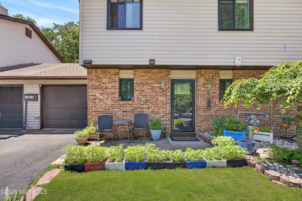 6 Swan Road - Photo 0