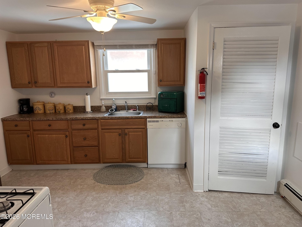 101 Center Avenue - Photo 8