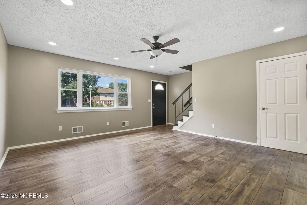 1062 Cheryl Court - Photo 15