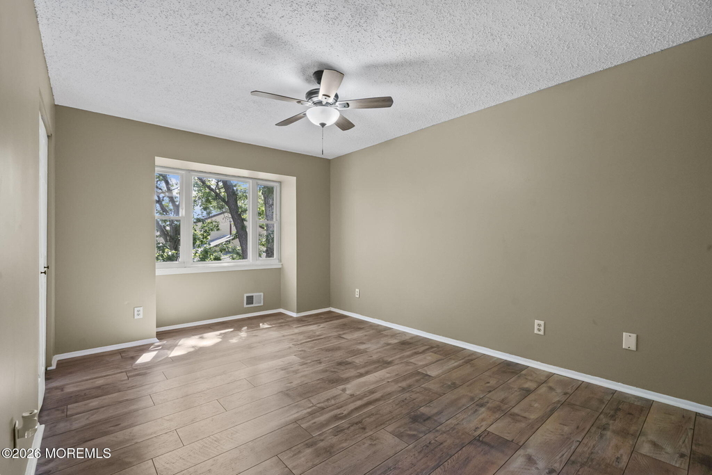 1062 Cheryl Court - Photo 14