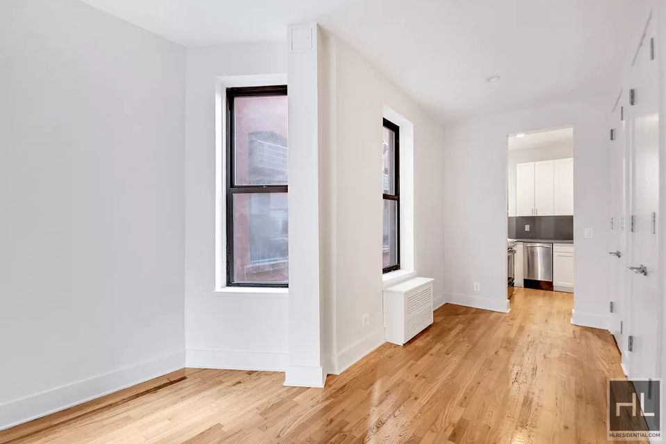 West 45 Street - Photo 1
