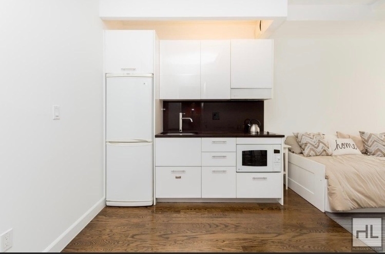 West 91st Street - Photo 1