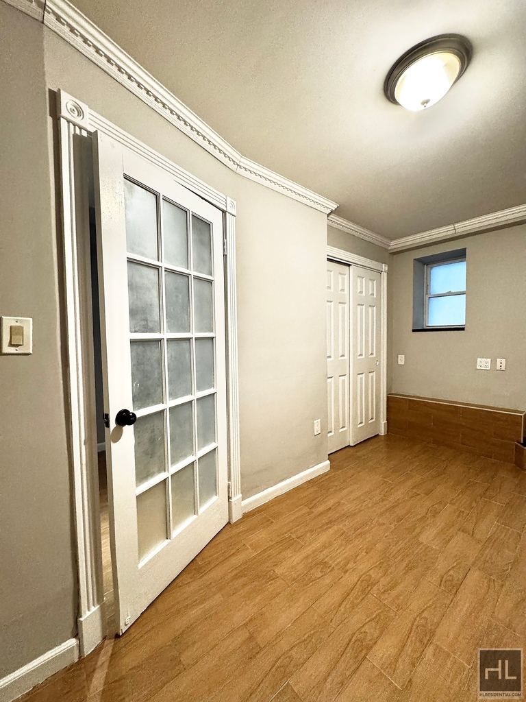 E 100th St - Photo 1