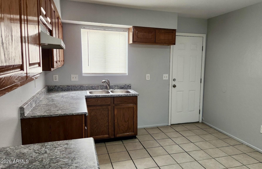 6703 N 27th Avenue - Photo 1