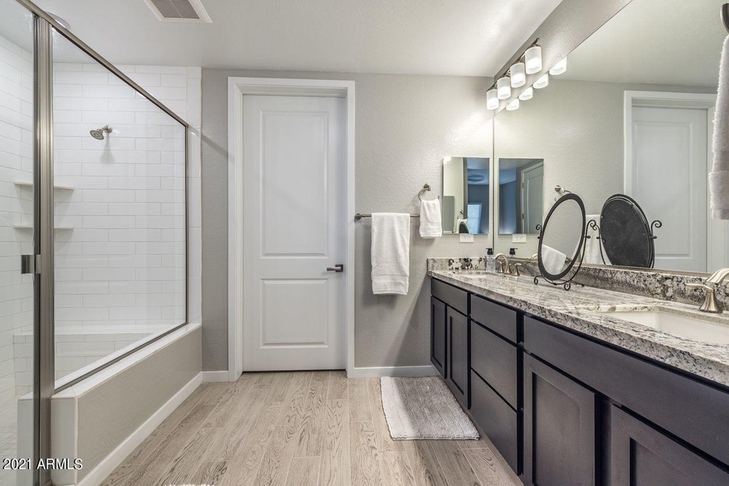 15550 S 5th Avenue - Photo 2