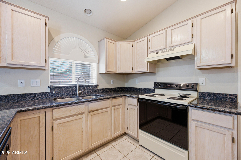 1025 W Jeanine Drive - Photo 8