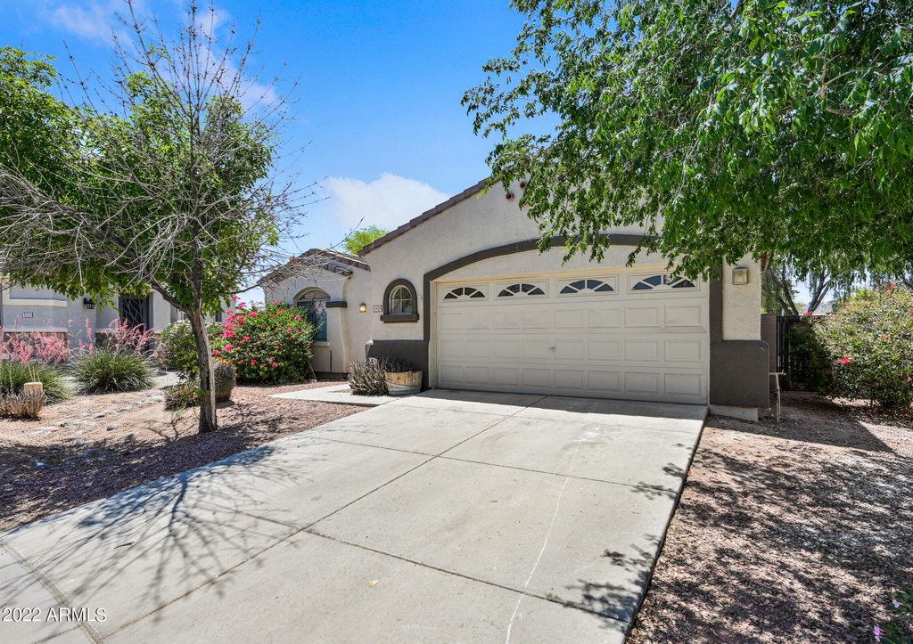 1525 W Saint Kateri Drive - Photo 1