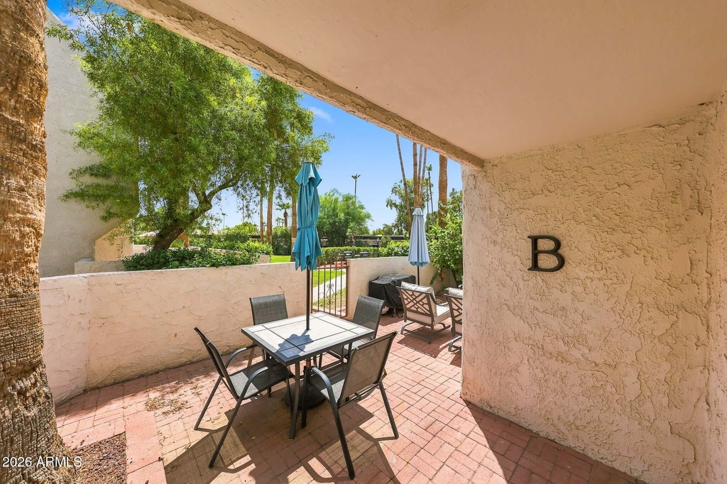 7350 N Via Paseo Del Sur -- - Photo 2