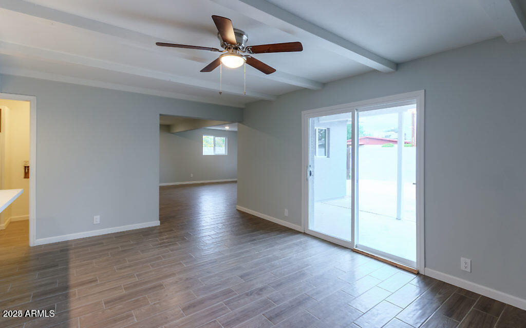 1654 N Queensbury -- - Photo 2