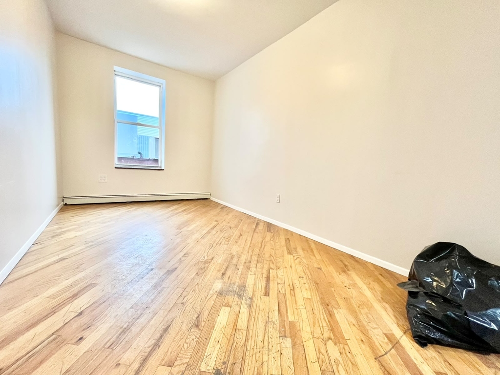 2603 Avenue U - Photo 2