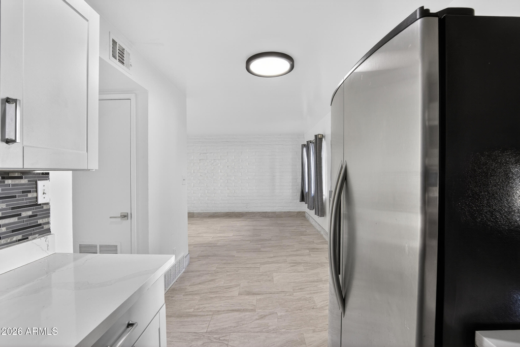 2925 N 38th Street - Photo 2