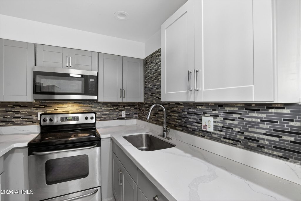 2925 N 38th Street - Photo 5
