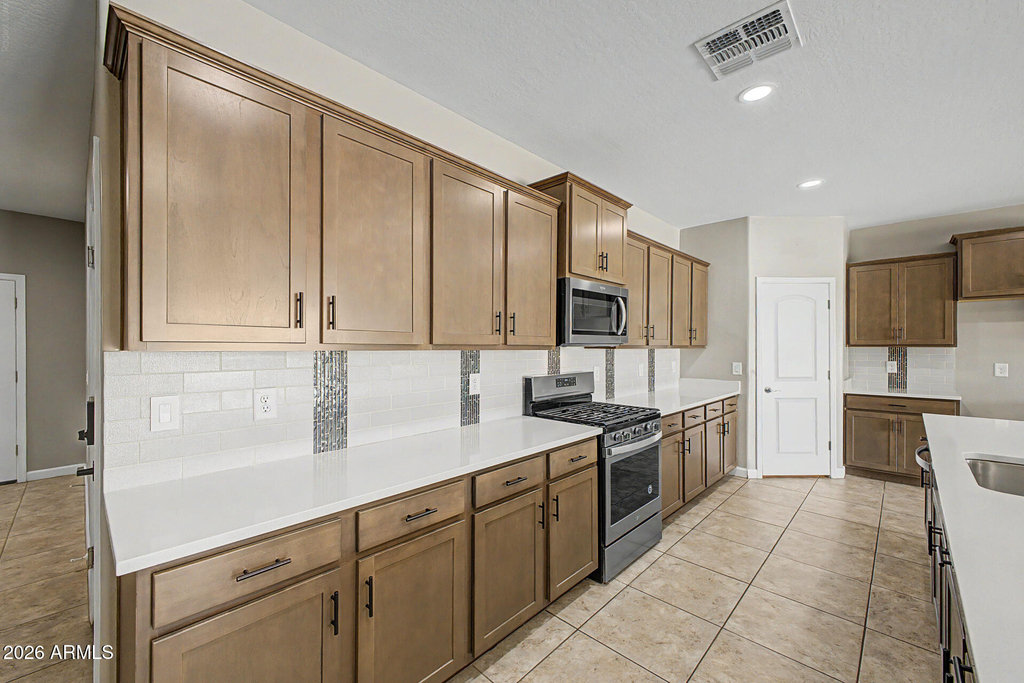 30731 W Monterey Circle - Photo 19