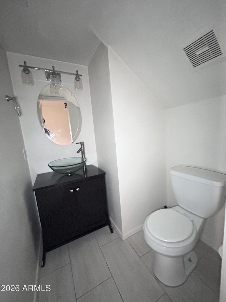 625 S Westwood -- - Photo 10