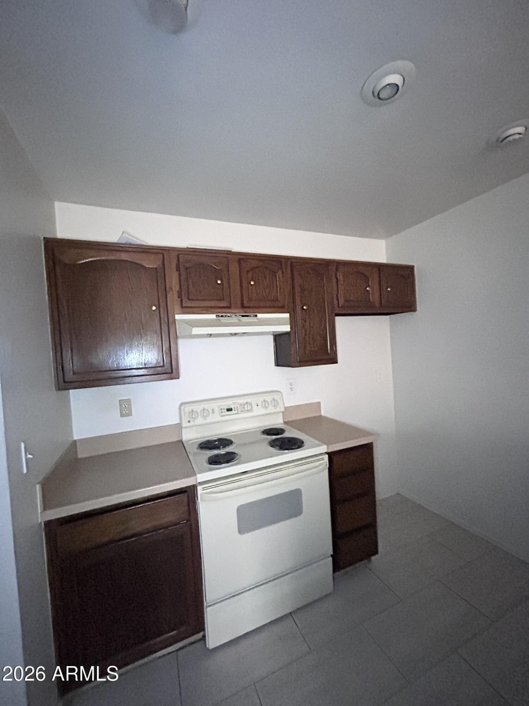 625 S Westwood -- - Photo 8
