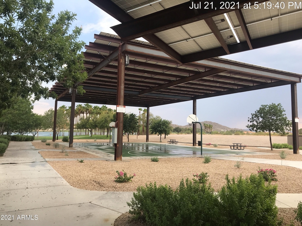 17584 W Acacia Court - Photo 8