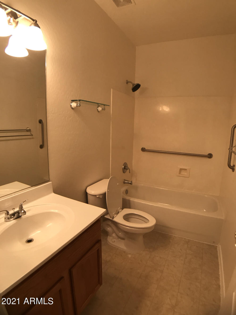 17584 W Acacia Court - Photo 45