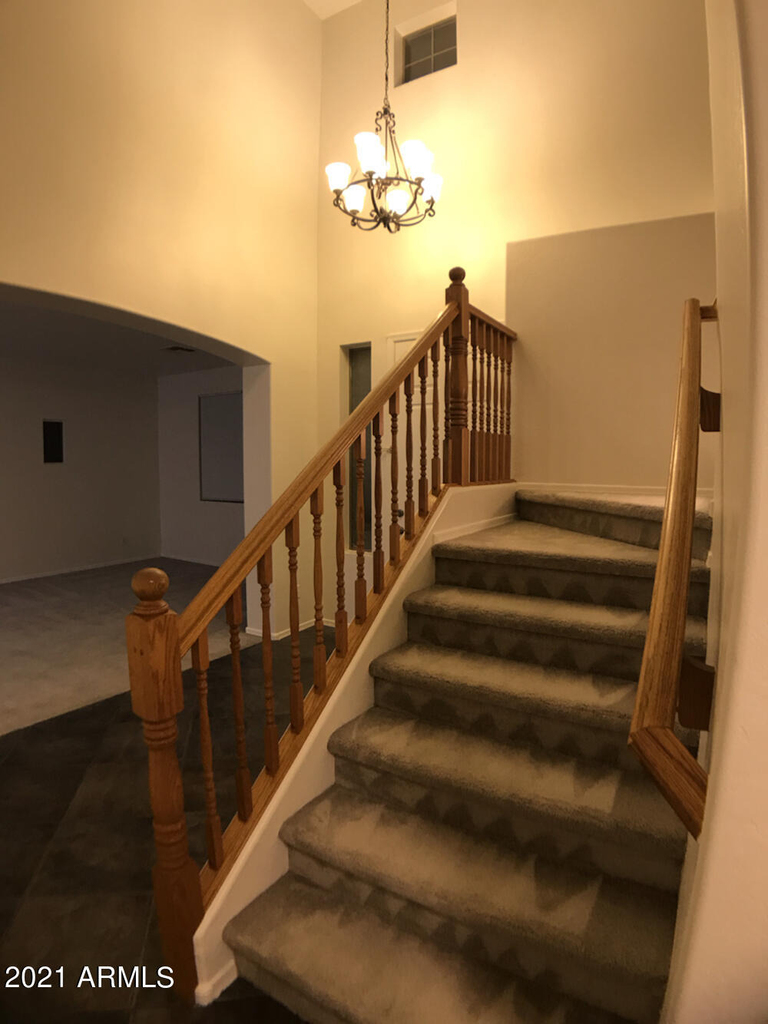 17584 W Acacia Court - Photo 35