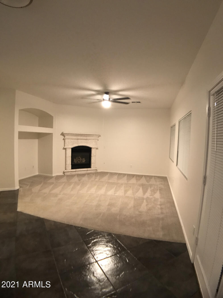 17584 W Acacia Court - Photo 27