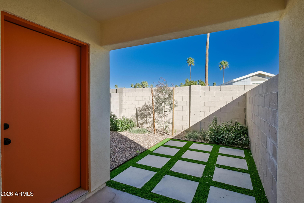 2502 E Paradise Lane - Photo 34