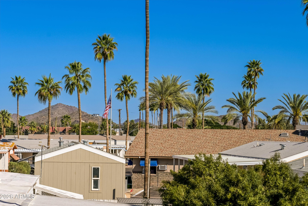 2502 E Paradise Lane - Photo 38